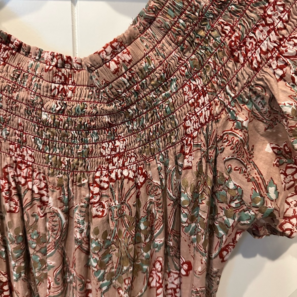 Elegant Floral Off-Shoulder Maxi Dress - Picture 2 of 4